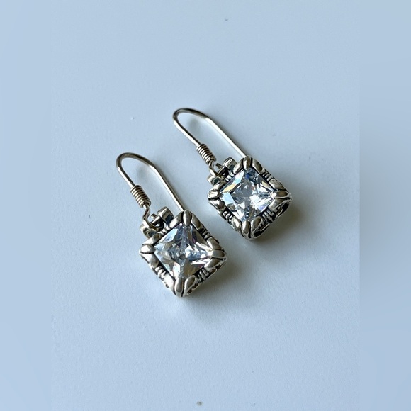 W0975 Silpada UPTOWN Zirconia Earrings on french wires. - Picture 3 of 5